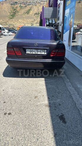 Mercedes E 240 1999, 250,000 km - 2.4 l - Bakı