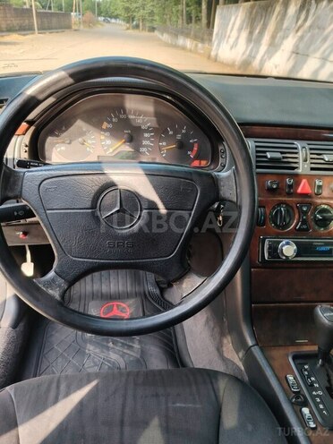 Mercedes E 290 1997, 800,000 km - 2.9 l - Masallı