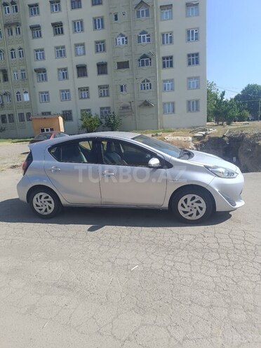 Toyota Aqua 2019, 110,000 km - 1.5 l - Gəncə