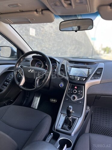 Hyundai Elantra 2015, 180,247 km - 1.8 l - Bakı