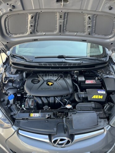 Hyundai Elantra 2015, 180,247 km - 1.8 l - Bakı