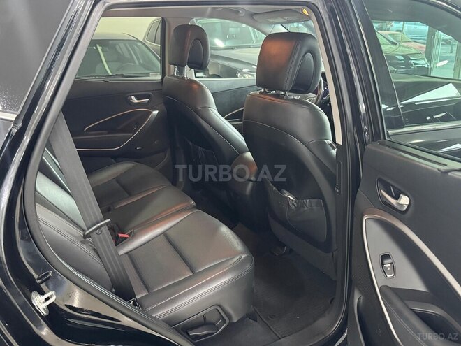 Hyundai Santa Fe-12