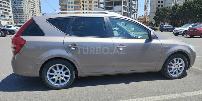 Kia  2008, 225,000 km - 1.6 l - Bakı