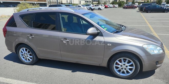 Kia  2008, 225,000 km - 1.6 l - Bakı