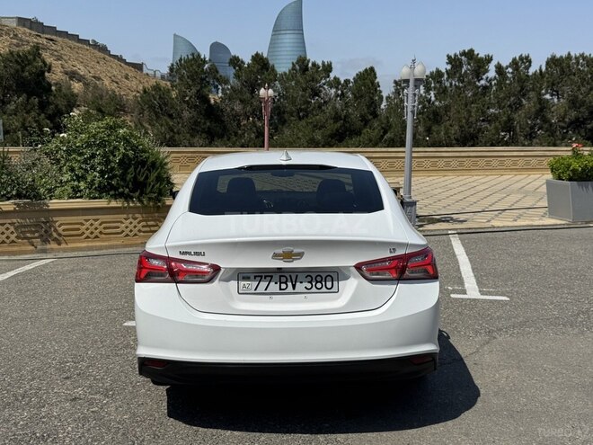 Chevrolet Malibu-8