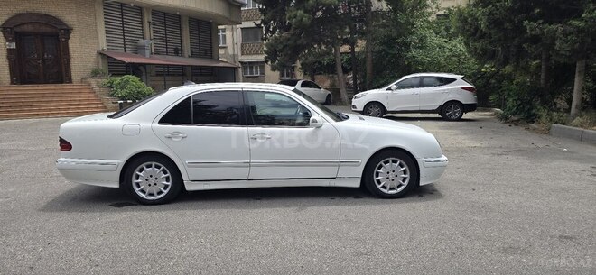 Mercedes E 220 d 2000, 375,000 km - 2.0 л - Bakı
