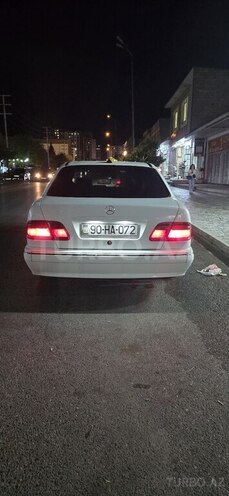 Mercedes E 220 d 2000, 375,000 km - 2.0 л - Bakı