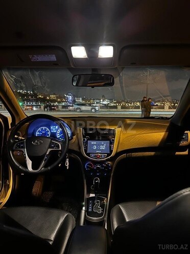 Hyundai Accent 2015, 350,000 km - 1.6 l - Bakı