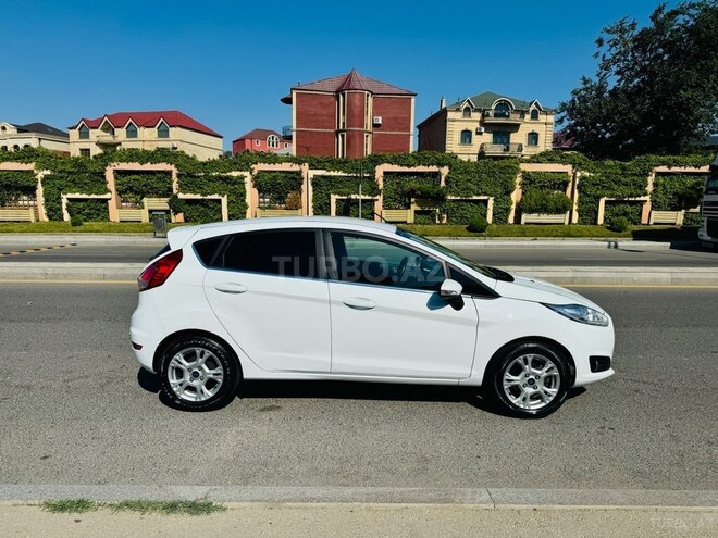 Ford Fiesta 2013, 79,000 km - 1.6 l - Bakı