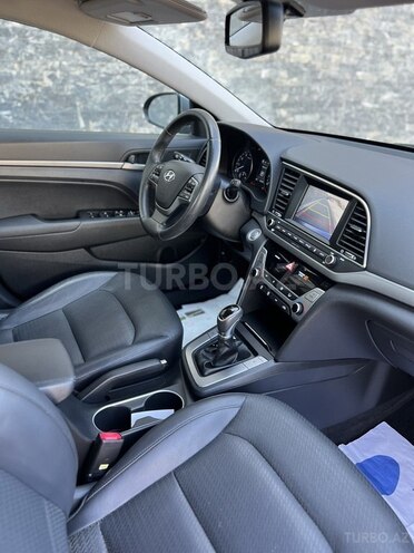 Hyundai Elantra 2016, 104,607 km - 2.0 л - Bakı