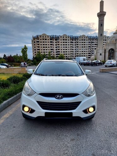 Hyundai ix35 2010, 198,000 km - 2.0 л - Bakı