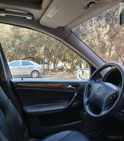 Mercedes C 240 2002, 209,000 km - 2.6 l - Bakı