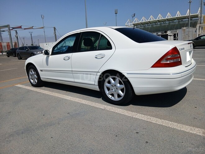 Mercedes C 240 2002, 209,000 km - 2.6 l - Bakı