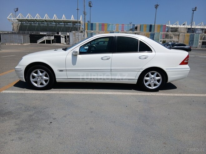 Mercedes C 240 2002, 209,000 km - 2.6 l - Bakı