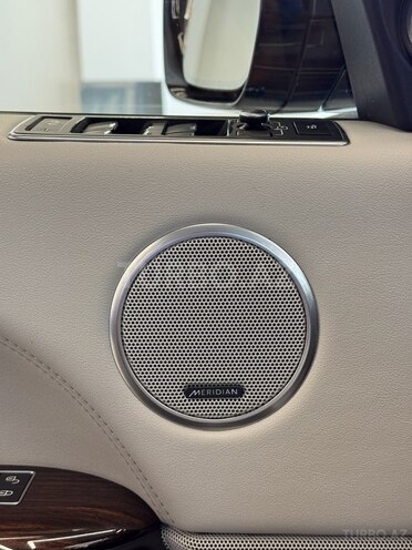 Land Rover Range Rover-13