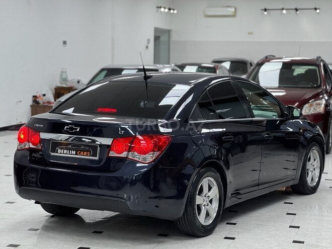 Chevrolet Cruze-9