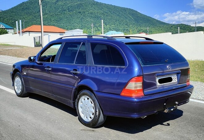 Mercedes C 180-7