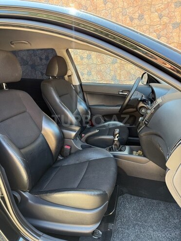 Hyundai i30 2011, 220,735 km - 1.6 л - Astara