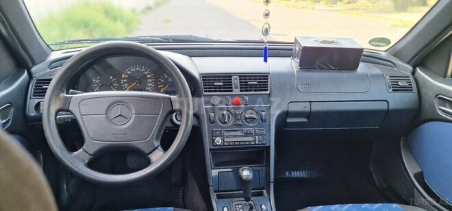 Mercedes C 180-3