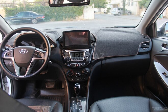Hyundai Accent 2016, 198,000 km - 1.6 l - Bakı