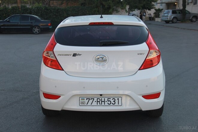 Hyundai Accent 2016, 198,000 km - 1.6 l - Bakı