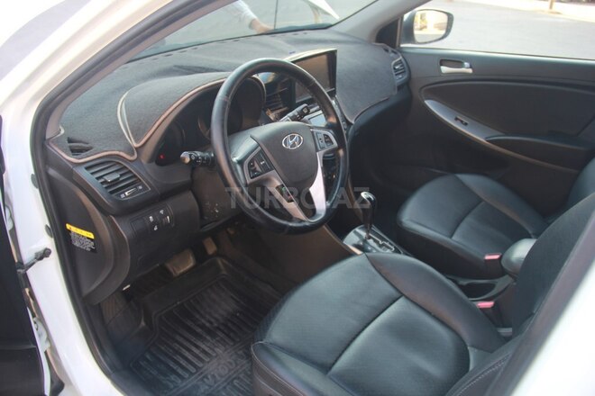 Hyundai Accent 2016, 198,000 km - 1.6 l - Bakı