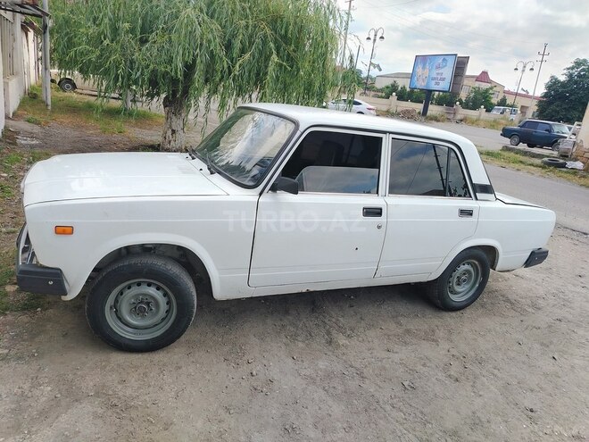LADA (VAZ) 2107 2003, 75,000 km - 1.6 l - Quba