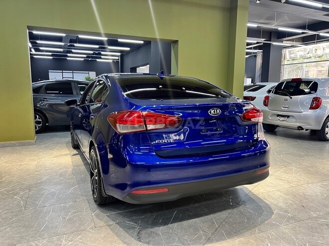 Kia Cerato-7