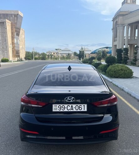 Hyundai Elantra 2016, 172 km - 2.0 l - Ucar