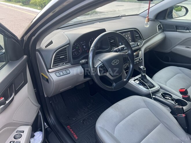 Hyundai Elantra 2016, 172 km - 2.0 l - Ucar