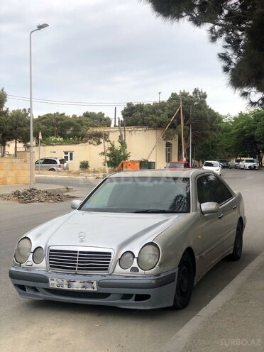 Mercedes E 240 1997, 580,000 km - 2.4 l - Bakı