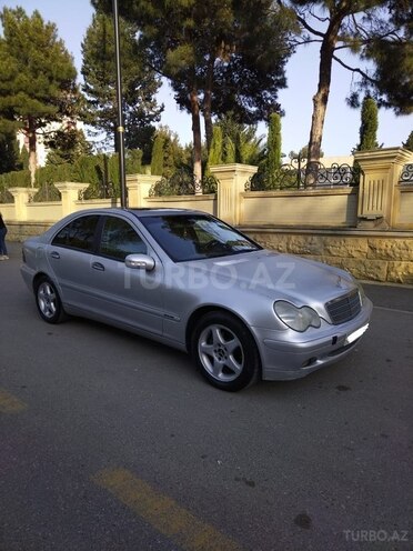 Mercedes C 220 d 2001, 361,000 km - 2.2 l - Bakı