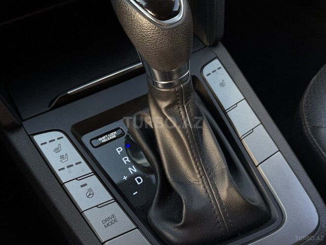 Hyundai Avante 2017, 151,000 km - 1.6 л - Bakı