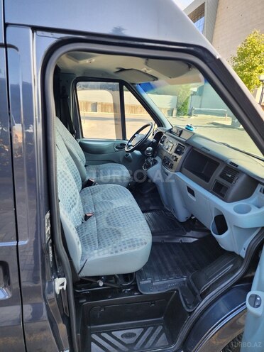 Ford Transit 2010, 246,000 km - 2.4 l - Quba