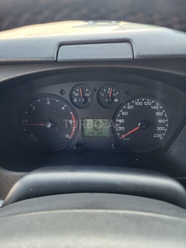 Ford Transit 2010, 246,000 km - 2.4 l - Quba