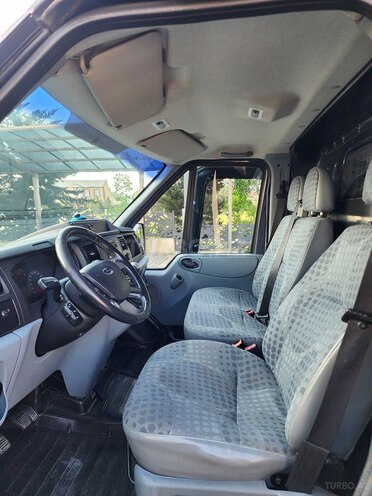 Ford Transit 2010, 246,000 km - 2.4 l - Quba