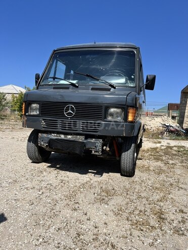 Mercedes 208 D-1