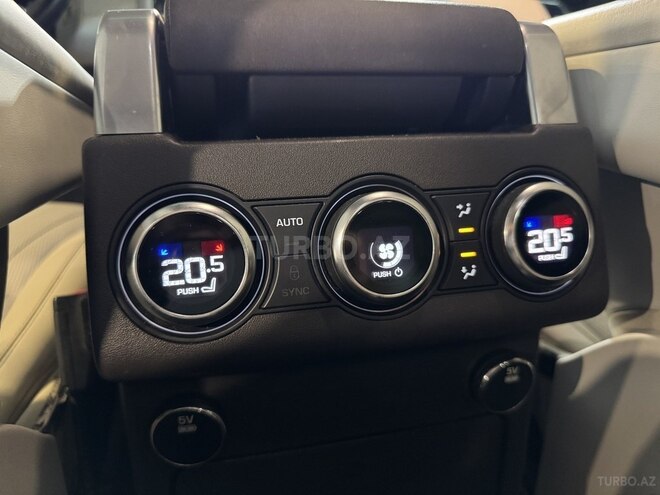 Land Rover Discovery-16