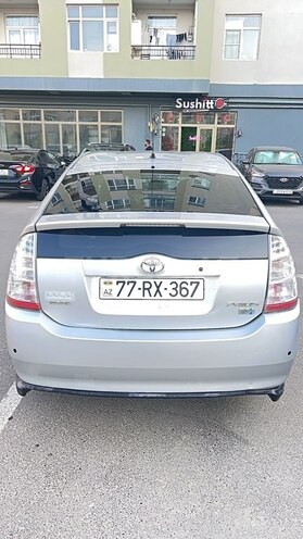 Toyota Prius-4