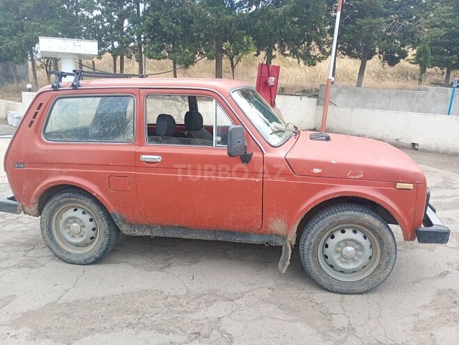 LADA (VAZ) Niva 1983, 105,000 km - 1.6 л - Yardımlı