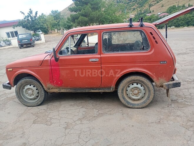 LADA (VAZ) Niva 1983, 105,000 km - 1.6 л - Yardımlı