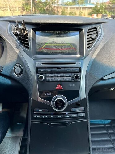 Hyundai Grandeur 2015, 199,800 km - 2.2 l - Bakı
