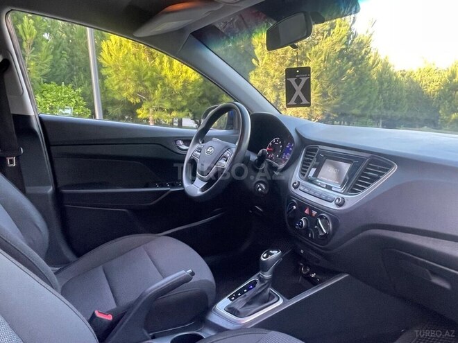 Hyundai Accent 2020, 143,232 km - 1.6 l - Bakı