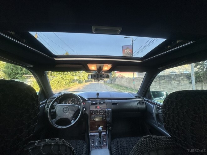 Mercedes E 230 1996, 326,444 km - 2.3 l - Masallı