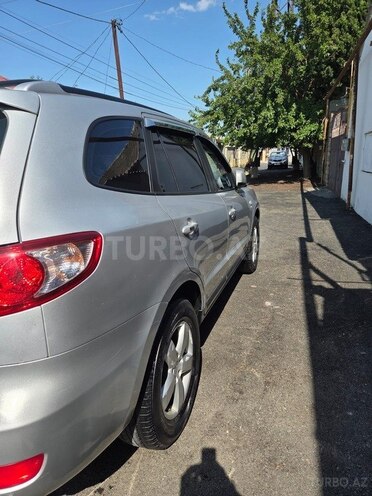 Hyundai Santa Fe-10