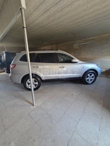 Hyundai Santa Fe-6