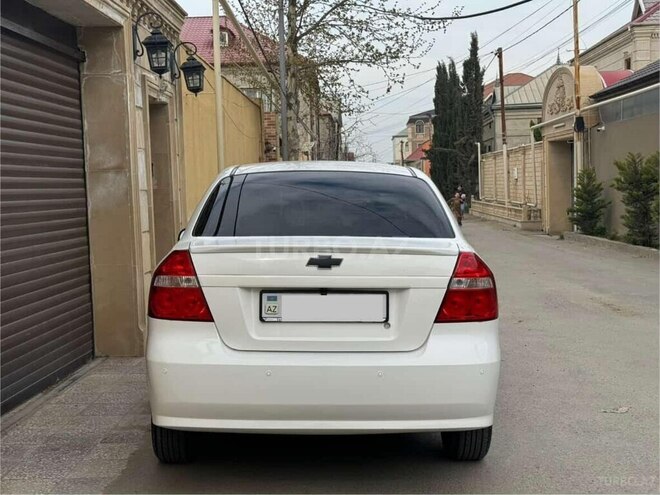 Chevrolet Aveo-7