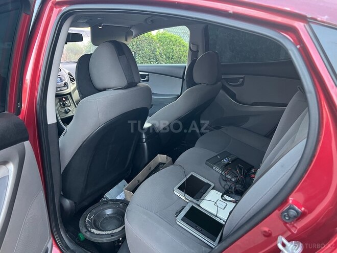Hyundai Elantra 2015, 123,000 km - 1.8 l - Bakı