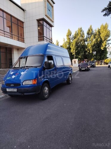 Ford Transit-1