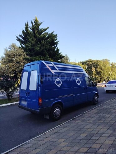 Ford Transit-5